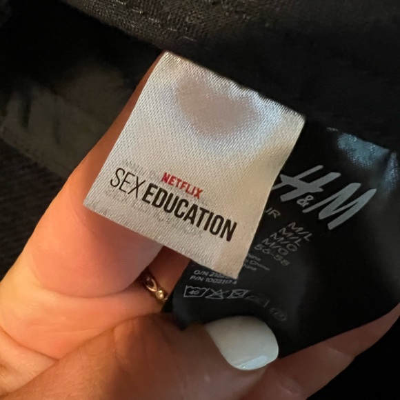 Bucket Hat - Picture 3 of 4